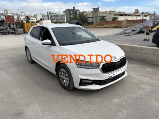 SKODA FABIA SELECTION 1.0 TSI 95CV 5V COCKPIT DIGITAL - 26/04/2024 - 4.970 KM - BLANCO (Ref.944) 